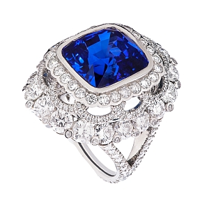 The sumptuosly-colored Devotion Sapphire Ring earned an awards certificate for Fabergé.