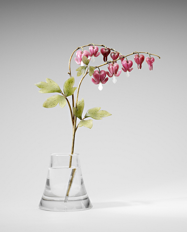 Fabergé’s gold-stemmed Bleeding Heart (c. 1900) is currently delighting visitors to The Queen’s Gallery, Buckingham Palace. Photo courtesy Royal Collection Trust; © Her Majesty Queen Elizabeth II 2014.
