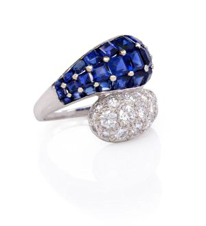 Hailing from the 1960s, Oscar Heyman's sapphire and diamond ring still takes the breath away in the modern day.