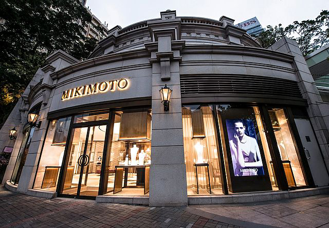 Mikimoto’s new Hong Kong boutique blends simplicity with luxury. Photo © Mikimoto.