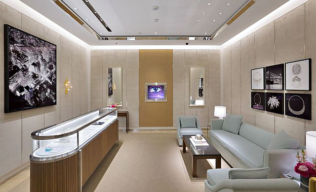 The private consultation rooms in Tiffany & Co.’s newest Singapore salon are accented with leather panels and custom furnishings. Photos © Tiffany.  Photos by Stuart Woods