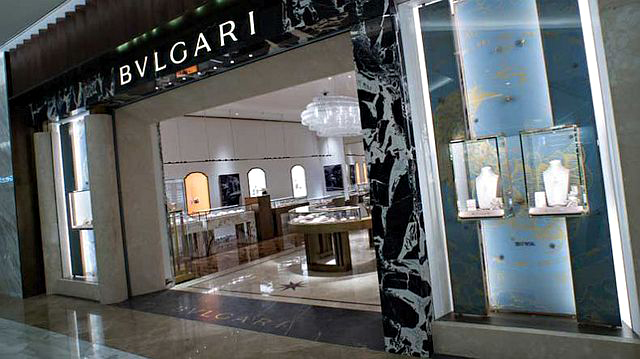 Bulgari’s new Mexico City store makes use of its traditional marble in its construction. Photo courtesy Bulgari.