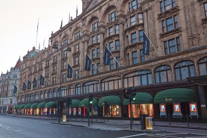 Fabergé at Harrods windows in London. This Easter, Fabergé is not only holding a magnificent exhibit at Harrods, it has also launched an exquisite Big Egg Hunt in New York City.