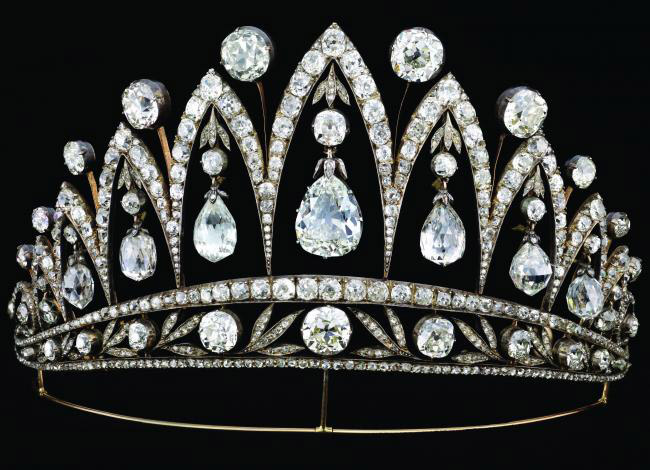 The Leuchtenberg Tiara was create by Fabergé workmaster August Holmstrom c. 1895. Image courtesy of the Houston Museum of Natural Science.