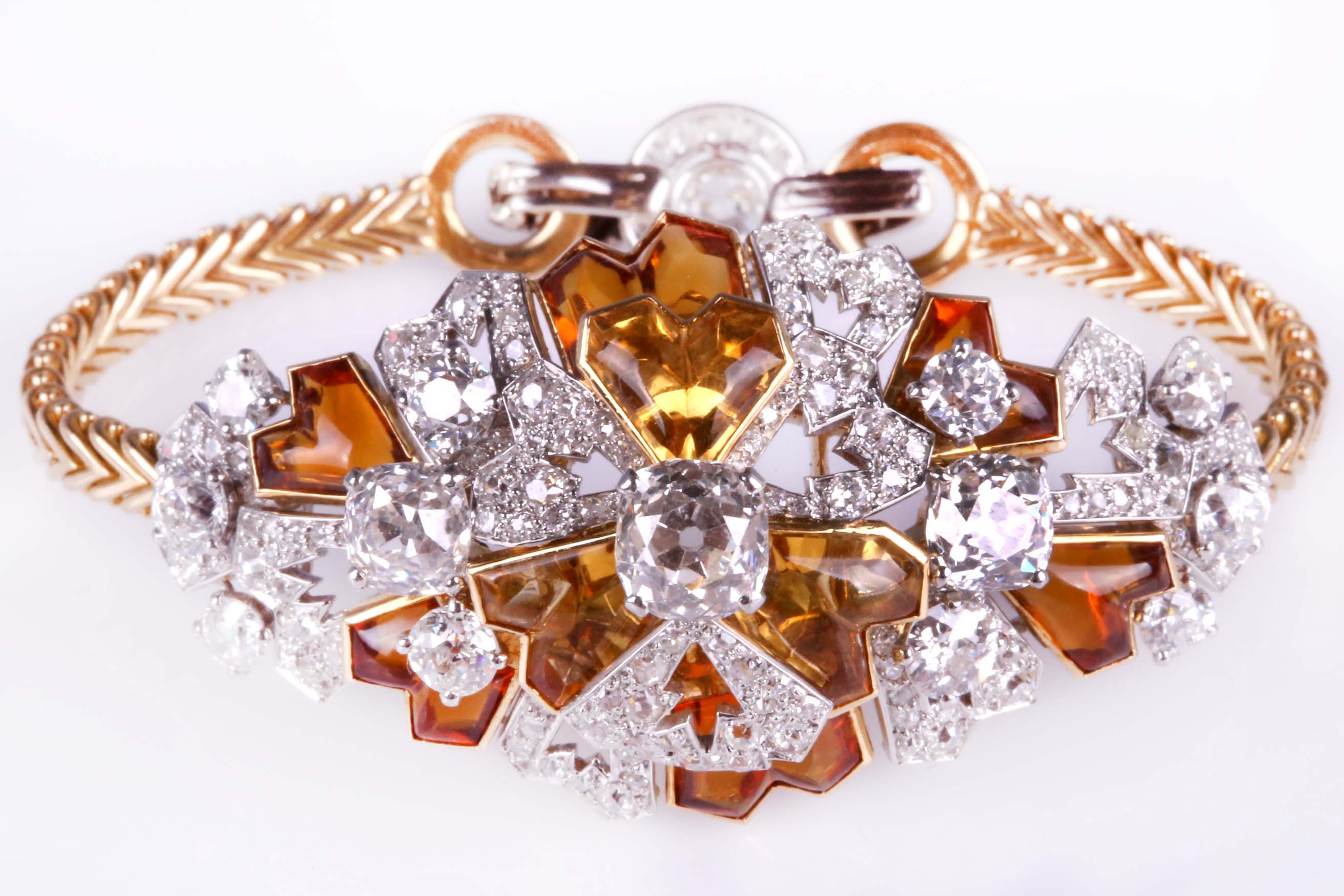 The central bombe section of this Cartier bracelet is formed of nine cabochon heart-shaped citrines. Photo courtesy Chiswick Auctions. 