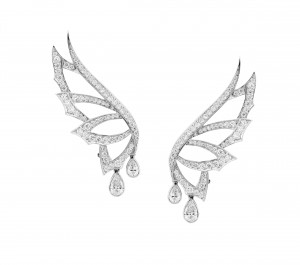 Webster's Magnipheasant collection is styled upon the plumage of the pheasant, an exotic bird to the English countryside. These Magnipheasant Pave Earrings are set in 18ct white gold with white diamonds.
