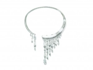 The white gold Parure No. 2 bracelet is set with diamonds, sculpted chrysoprase and two emerald-cut diamonds.