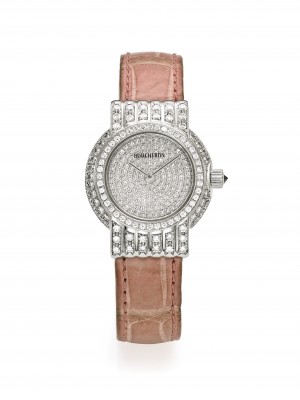 Lot 256 is a gold Van Cleef & Arpels keyless watch expected to collect up to $19,146 at auction.