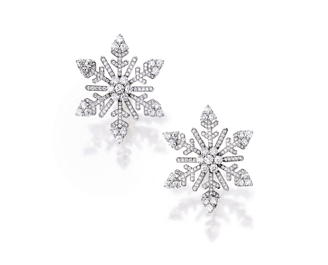 The Breast Cancer Research Foundation, founded by Evelyn H. Lauder, will benefit from the sale of these white gold snowflakes set with numerous round diamonds weighing 5.70 carats. Photos courtesy Sotheby’s.