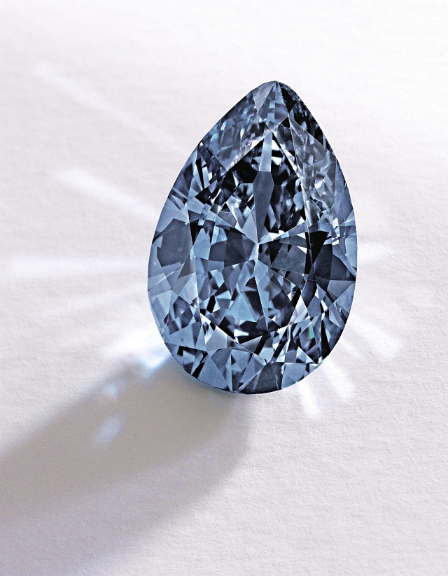 The Mellon Blue, renamed the Zoe Diamond, sold for $32.6 million – a world record for any price per carat for any diamond. Images courtesy of Sotheby's.