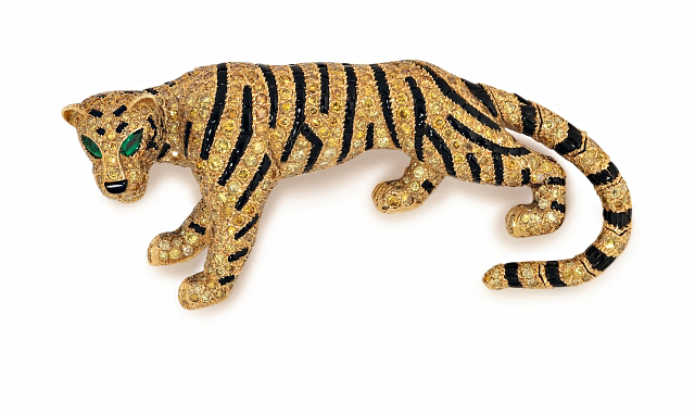 Although the “panthere” is Cartier’s signature animal, tigers are also an inspiration such as with this colored diamond and onyx brooch. Images courtesy Christie’s Images Ltd. 2015.