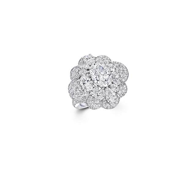 The all-diamond version of Graff's ballerina ring boasts 10.14 carats of the sought-after gemstones. Photos © Graff Diamonds Limited.