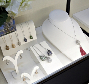 A red spinel-tasseled Spiral necklace (above, right) was among the numerous Fabergé necklaces causing a stir. 
