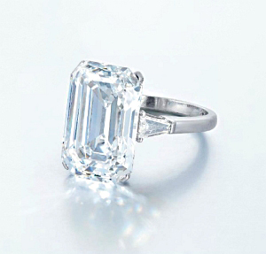 This Graff offering boasts internally flawless clarity and has been determined to be a Type IIa diamond — the most chemically pure type of diamond.