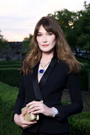 Bulgari’s latest campaign features Carla Bruni as the embodiment of the many nuances of Italian beauty. Photo © Bulgari.