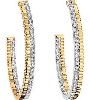 Feminine Quatre hoops draw customers with their elegant lesson in contrasts.
