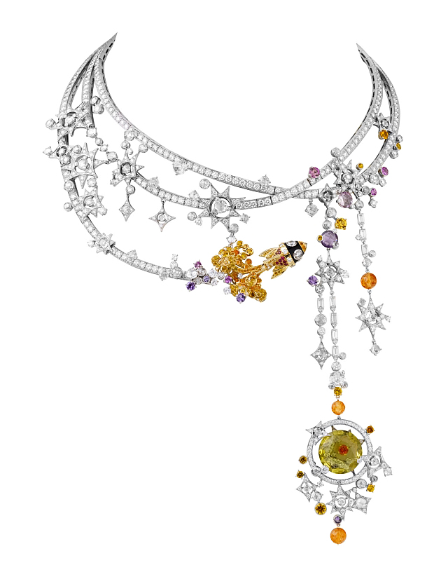 On loan from a private owner, the Tampa Necklace by Van Cleef & Arpels is one of the stars of Out of This World! Jewelry in the Space Age. Photos courtesy Carnegie Museum of Natural History. 